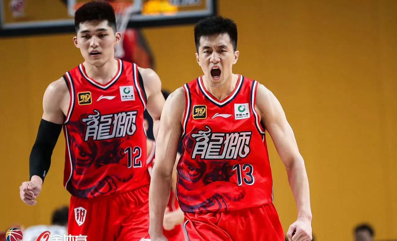 太阳鏖战吉林队,郭艾伦点燃赛场 太阳鏖战吉林队,郭艾伦点燃赛场