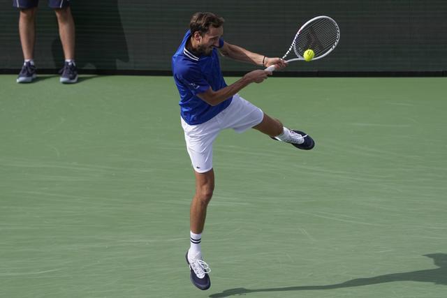 戴维斯杯绝杀拉沃尔杯,梅德韦杰夫点燃赛场 戴维斯杯绝杀拉沃尔杯,梅德韦杰夫点燃赛场