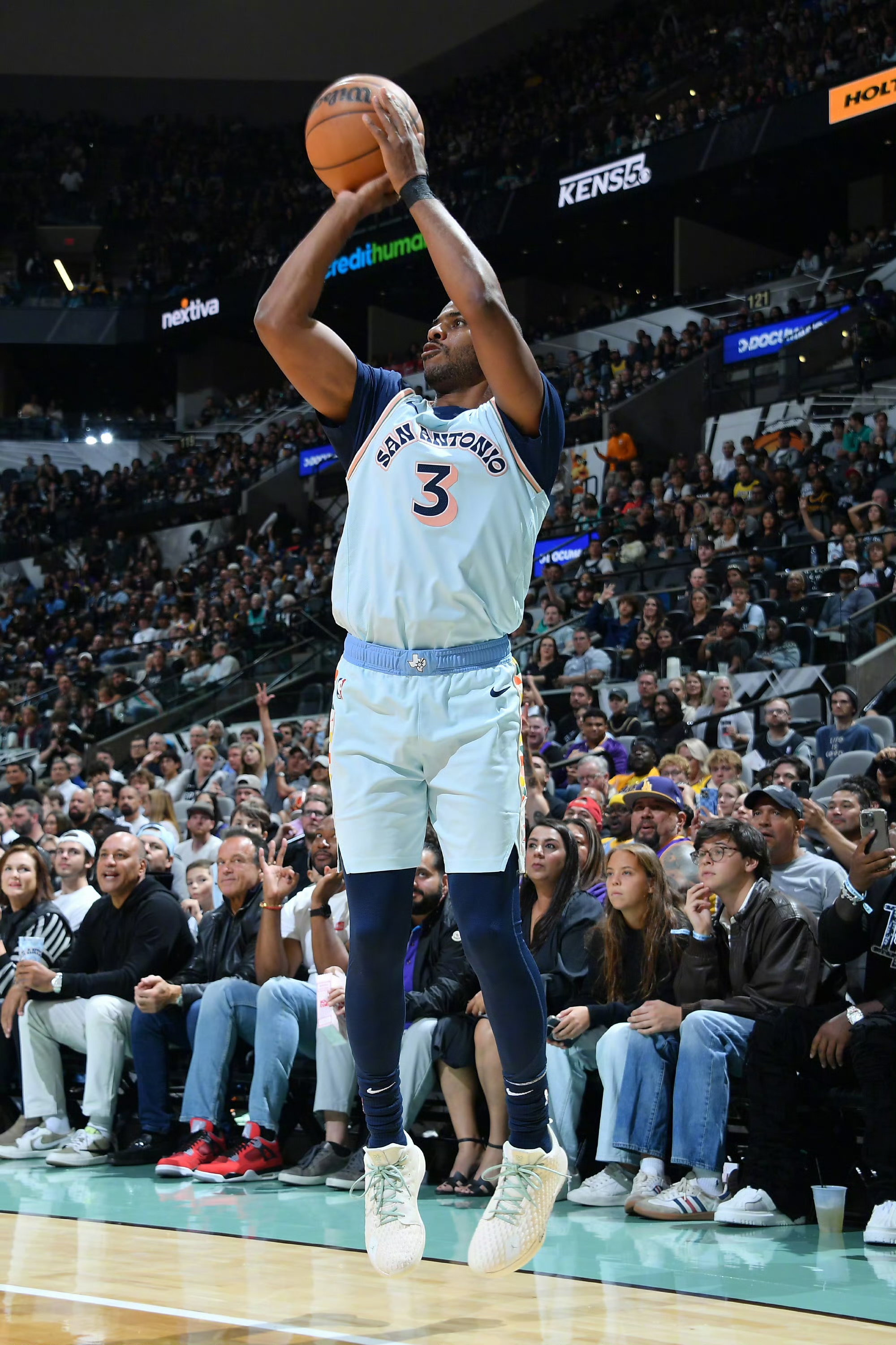 马刺完胜湖人,恩比德刷新纪录 马刺完胜湖人,恩比德刷新纪录