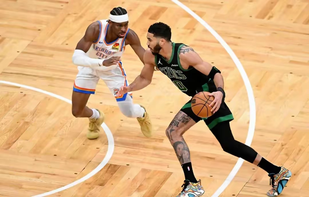 凯尔特人鏖战魔术,伦纳德扛起全队 凯尔特人鏖战魔术,伦纳德扛起全队