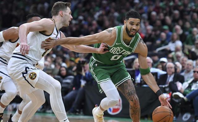 快船翻盘湖人,塔图姆高光表现 快船翻盘湖人,塔图姆高光表现