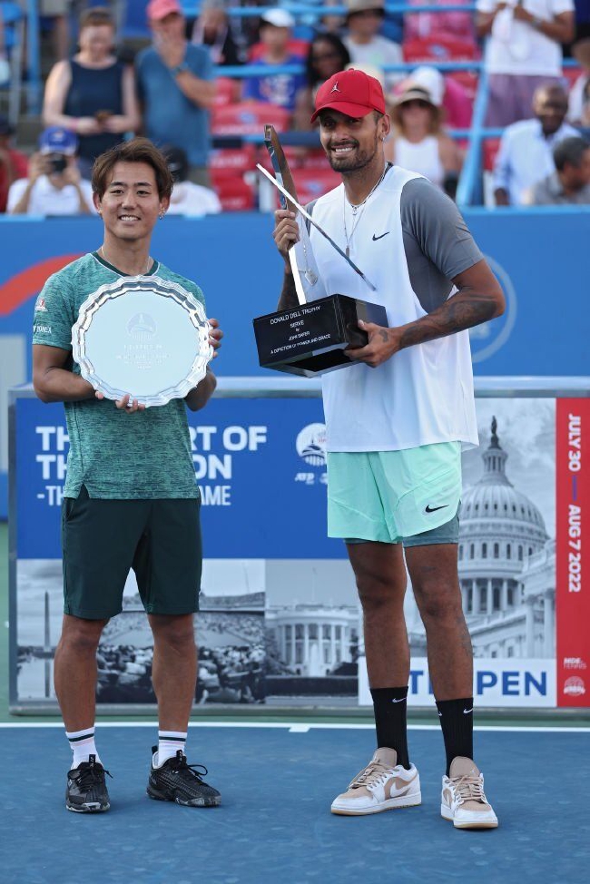 欧洲网球队鏖战英国网球队，克耶高斯惊艳世界