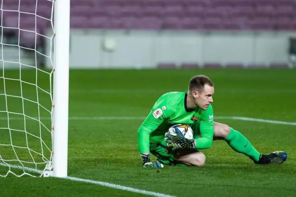 巴塞罗那遭遇困境,晋级形势岌岌可危 巴塞罗那遭遇困境,晋级形势岌岌可危