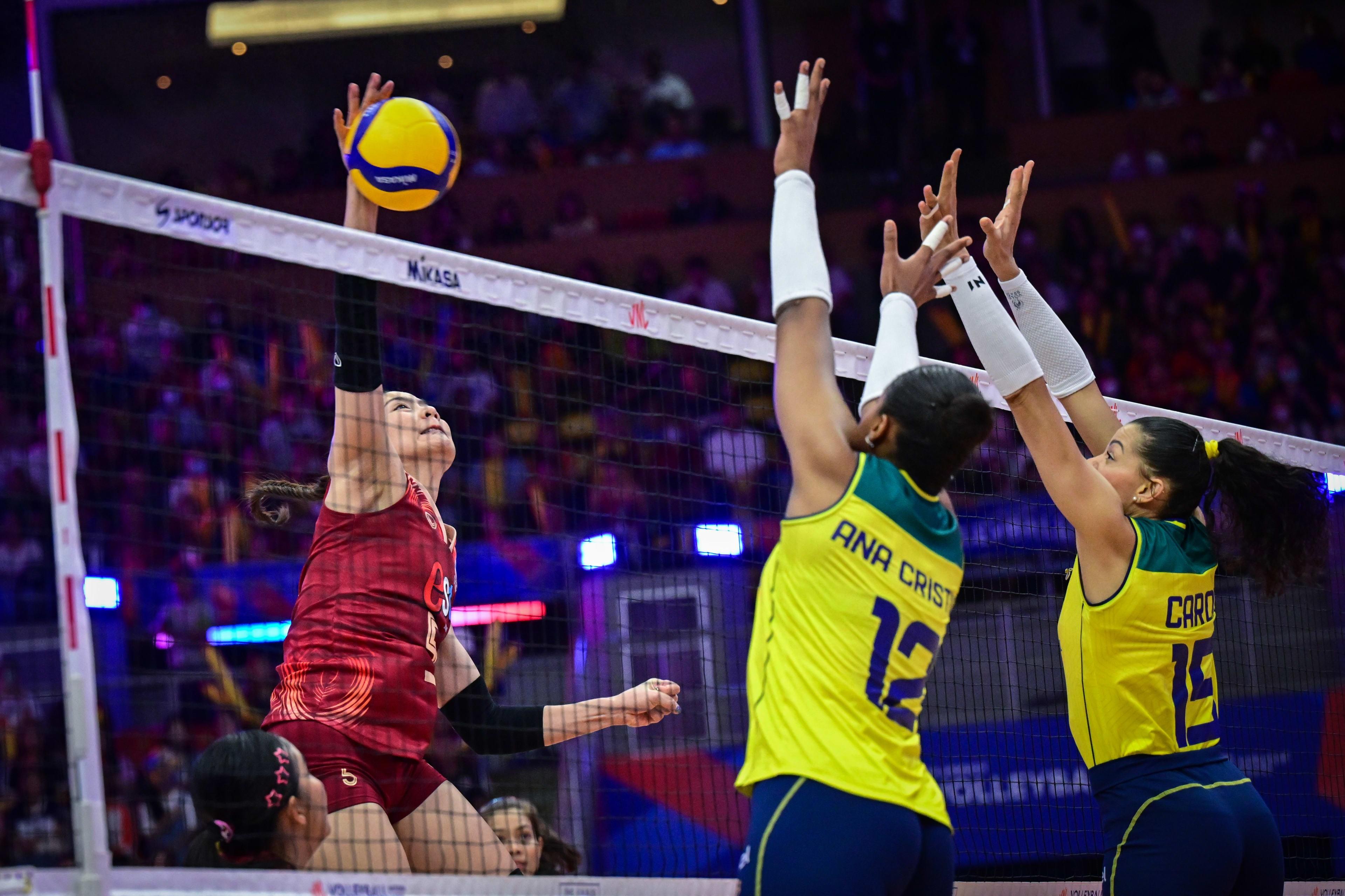 泰国队翻盘中国队，安赛龙统治全场