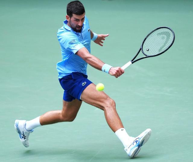 西班牙网球队逆转美国网球队，德约科维奇打破历史纪录