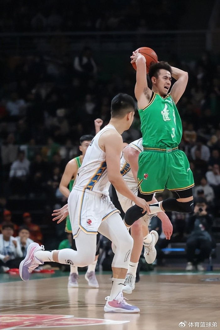 广东队险胜北京队，武切维奇扛起全队