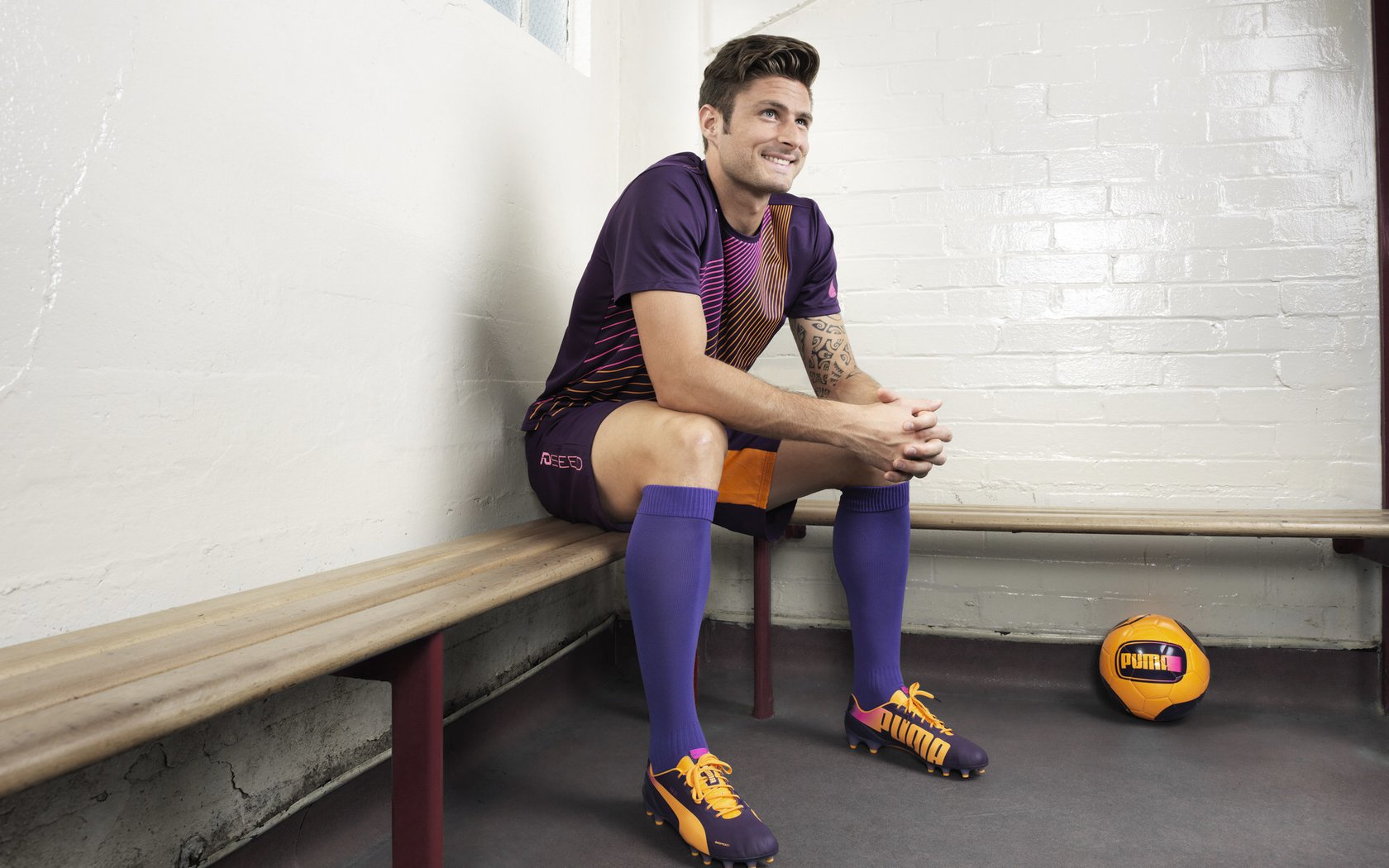 阿什拉夫爆发引领摩洛哥风暴，波兰节奏掌控击碎荷兰郁金香